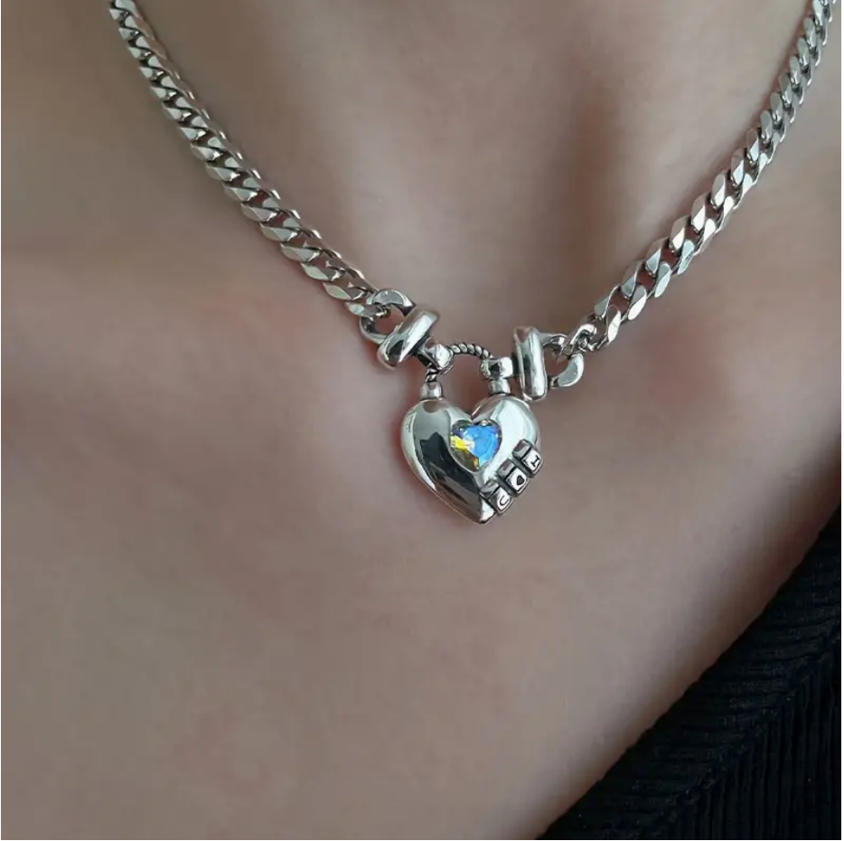 Elegant Retro 925 Silver Plated Love Necklace