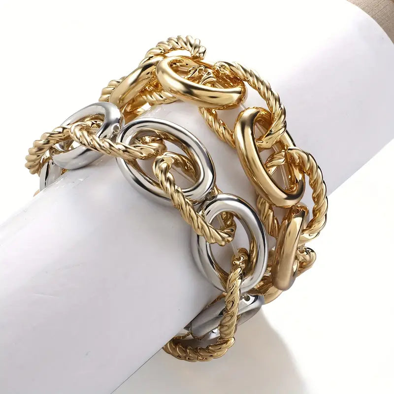Luciana's Punk side, thick Twisted Chain Bracelet