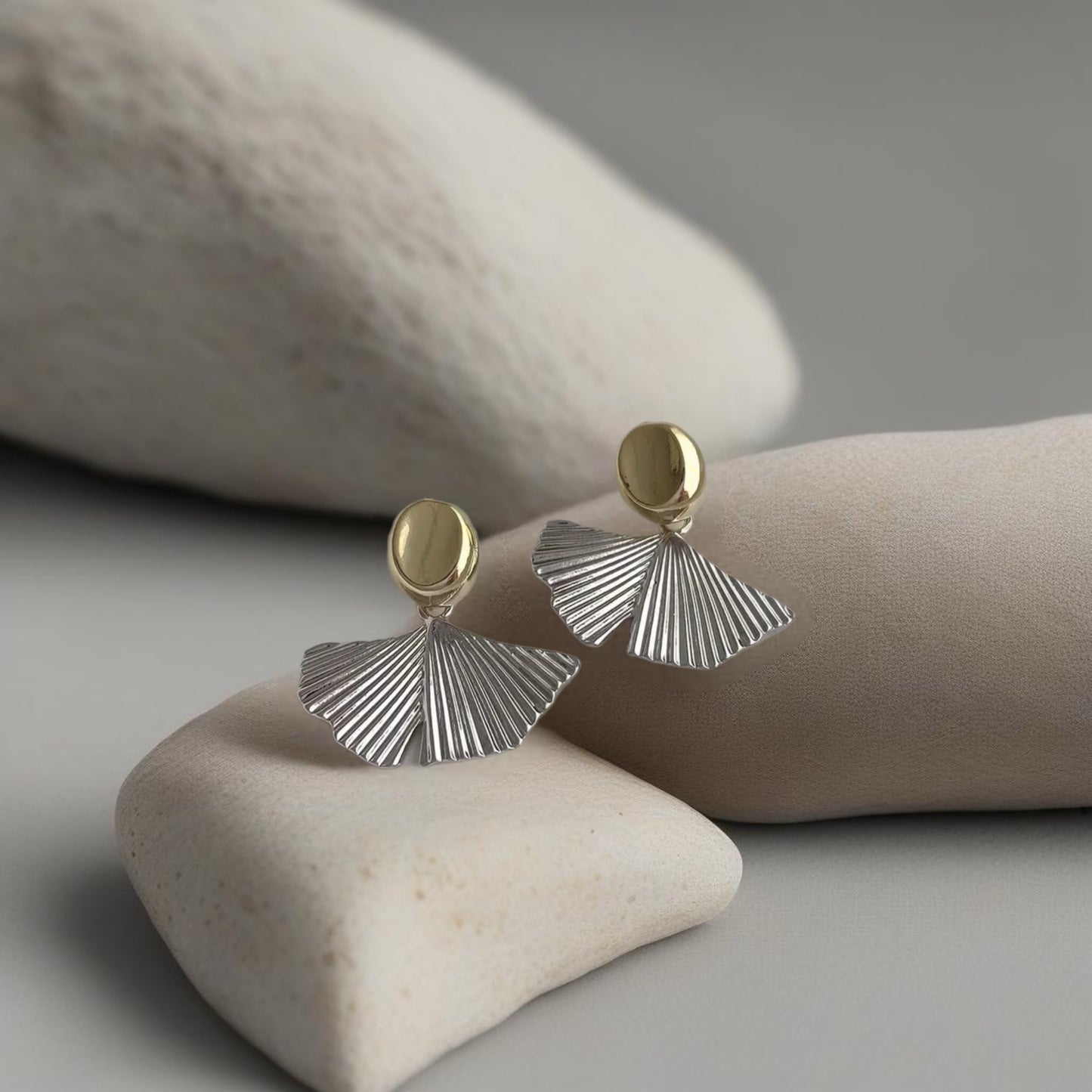 "Alas de Paloma" / Dove Wing Textured Apricot Leaf Stud Earrings